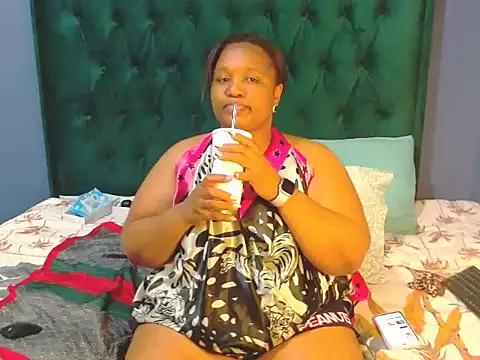 MISS BLACKBERY online show from June 25, 3:17 am