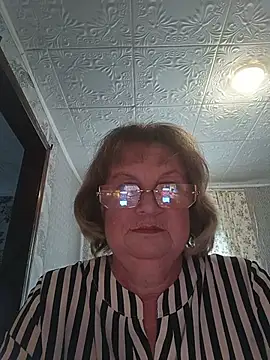 MilashkaCutie50 online show from July 6, 3:56 am