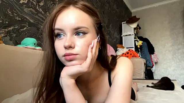 Mollybeans online show from July 15, 3:28 pm