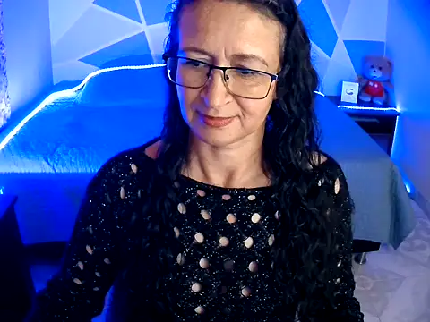 Ana Flakita online show from July 11, 9:15 pm