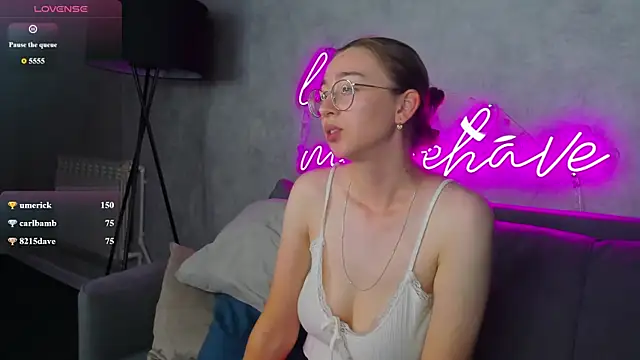 Lucy Green online show from July 8, 7:32 am