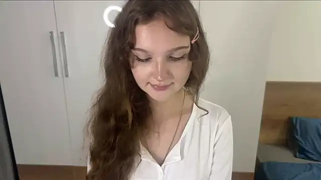 Ela Wish online show from July 3, 8:37 pm