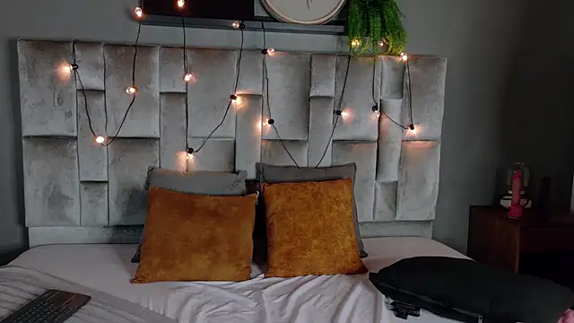 ShelyEvans   online show from July 25, 12:17 am