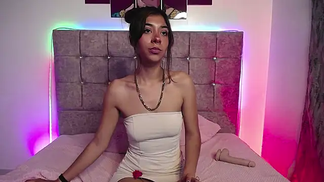 zira lux online show from July 8, 7:32 am