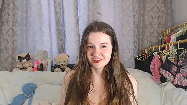 ChloeBrooklyn online show from June 19, 9:57 am