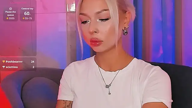 Alaska Lane online show from August 7, 9:11 pm