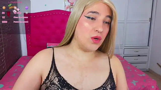 roxxy pink  online show from July 26, 9:50 am