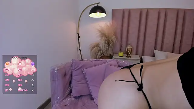 Lily beth  online show from July 29, 1:33 pm