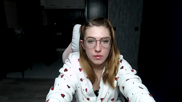 Reginasmilee online show from November 26, 4:24 am