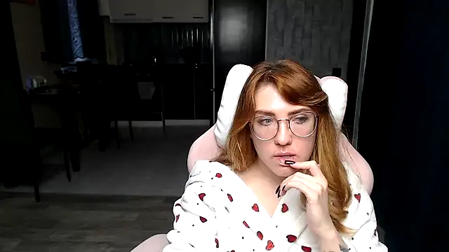 Reginasmilee online show from November 21, 12:40 pm