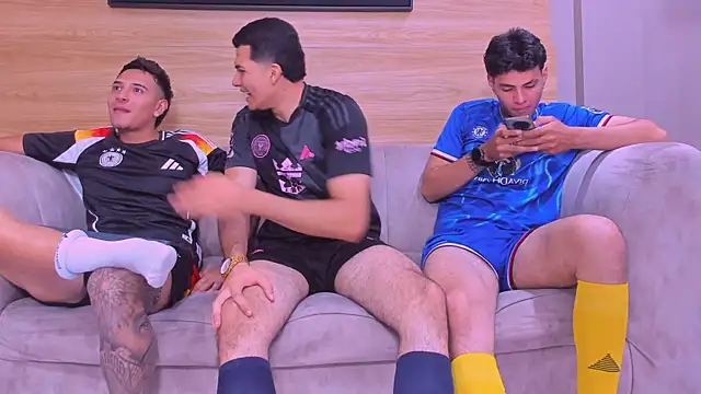 Drake friends online show from August 3, 2:56 pm