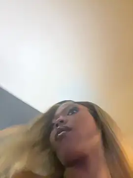 Jazminnfayy online show from June 25, 7:37 pm