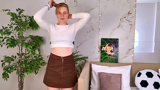 Chloelight online show from July 7, 7:23 am
