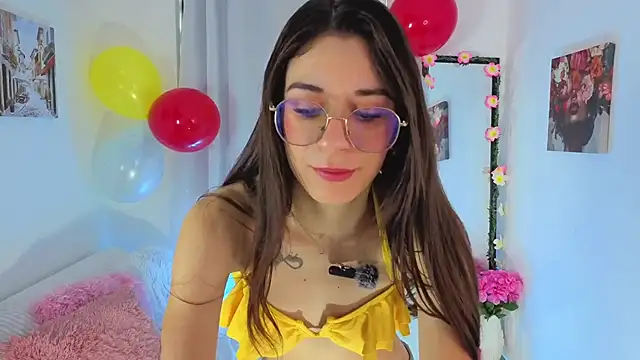 Liiaa  7 online show from July 3, 2:01 pm