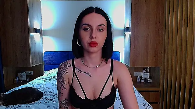 Mindblowing Woman online show from July 1, 3:33 pm