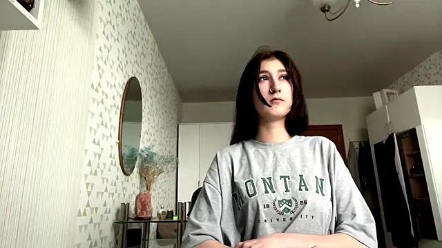 HildegardGallaty online show from July 2, 2:23 pm