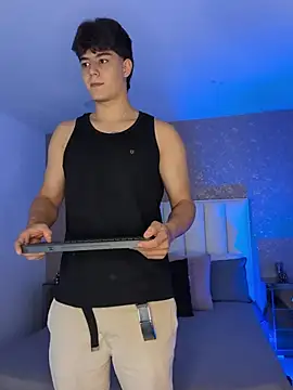 MaxCruz  online show from July 10, 7:58 pm