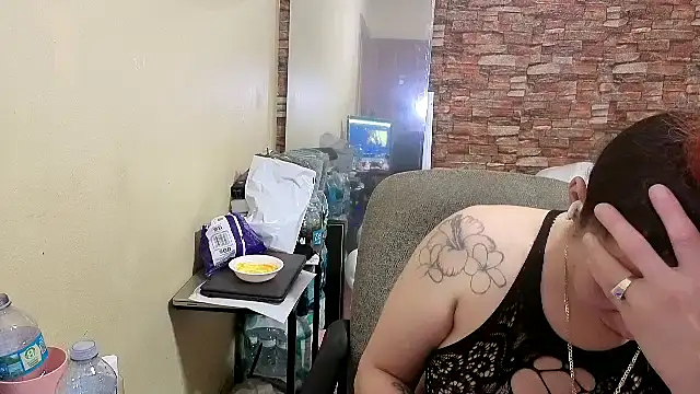 imisamoore69 online show from February 15, 1:30 am