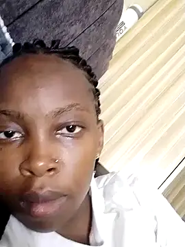 prettyzara900 online show from July 7, 1:47 pm