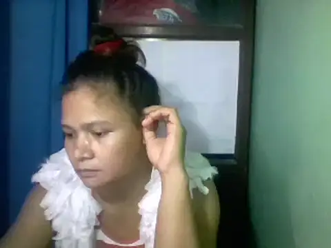 Lovelypinay26 online show from July 14, 1:50 am