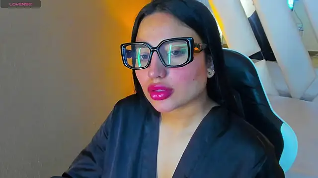 soffy foxxy online show from July 7, 12:41 pm