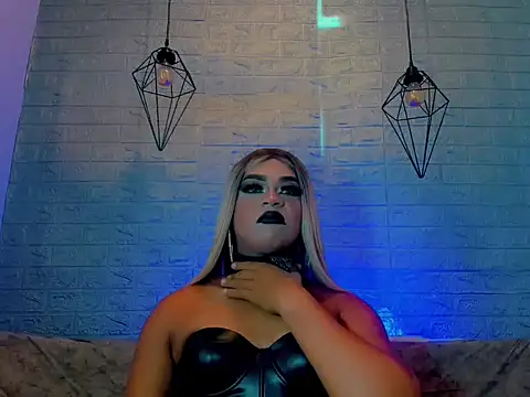 Crystal ShineSt online show from July 9, 3:36 pm