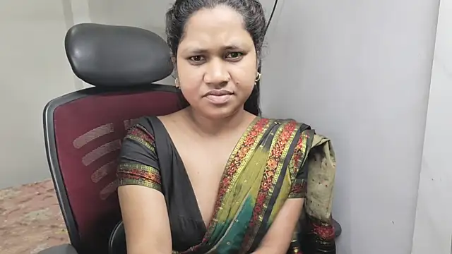 Shakina begam43 online show from July 10, 5:13 pm