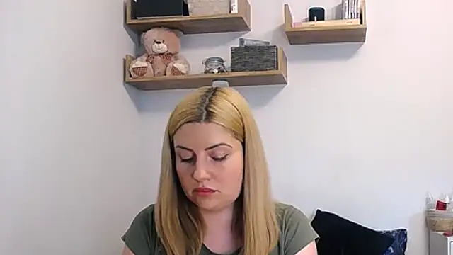 alisenties online show from June 12, 2:25 pm