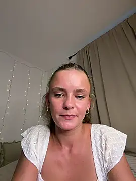 Stella Rosee online show from July 17, 6:44 pm