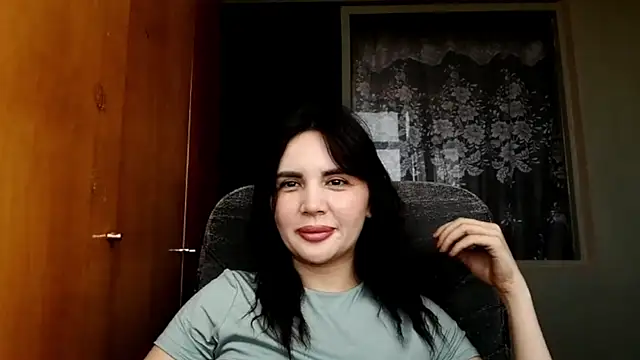 ElviaSloane online show from August 6, 8:21 am