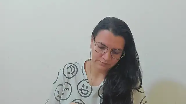 MARILYN GARCIA online show from December 5, 3:35 pm