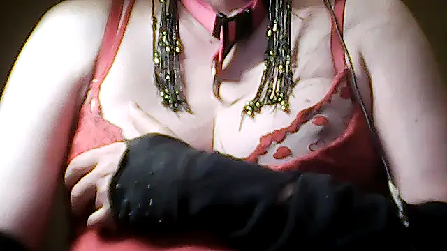 sissy sarah online show from April 19, 7:30 am