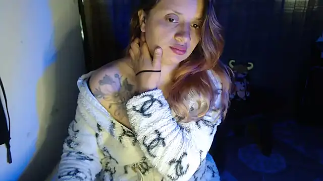 kattydirtylol online show from October 31, 11:14 am