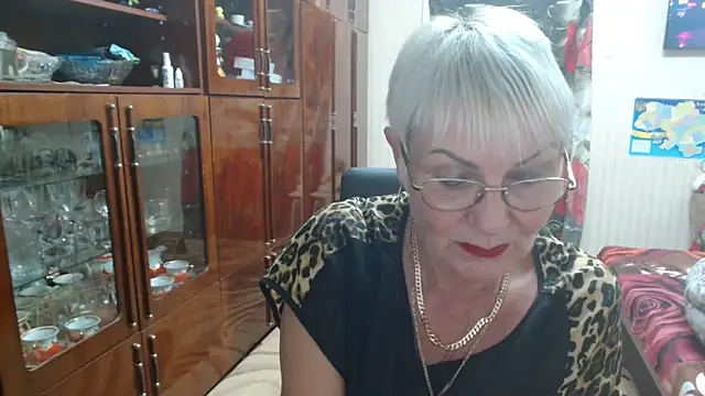 JenaCheim online show from October 8, 7:07 pm