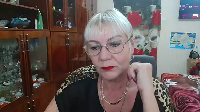 JenaCheim online show from November 9, 6:42 am