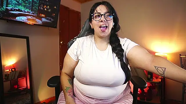 coraline latin online show from January 18, 12:07 am