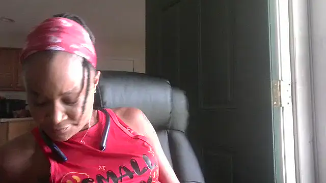 EnticingAaliyah online show from October 7, 4:33 pm