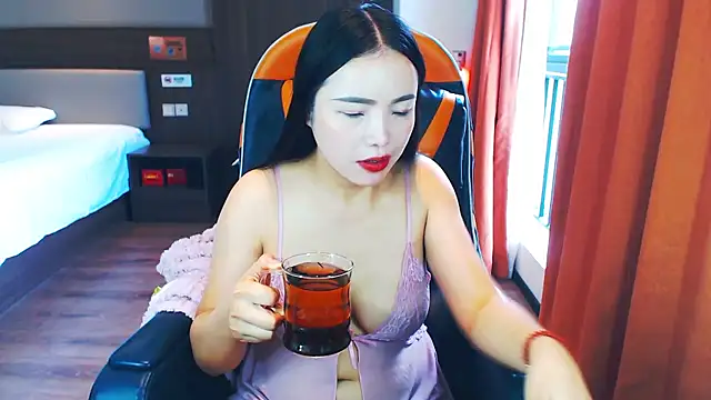 hianne online show from January 18, 5:04 am