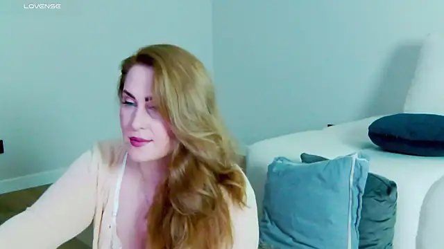 Miss Magic Eyes  online show from November 21, 1:18 am