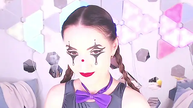 LexiKiss online show from September 9, 7:19 am