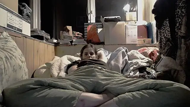 jude cherrys1991 online show from April 11, 6:33 pm