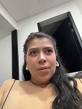 emilyjohanson online show from April 14, 5:35 pm