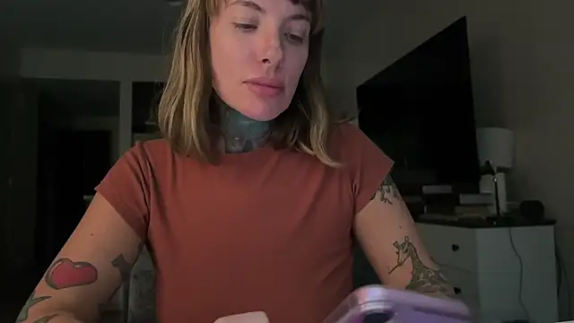 airgeadx online show from October 16, 9:17 pm