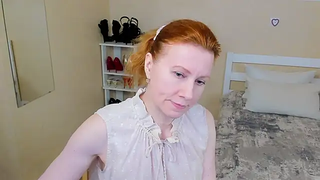 FoxySophia online show from March 19, 7:02 am