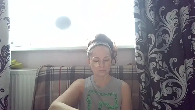 LindaStarS online show from March 5, 5:36 am