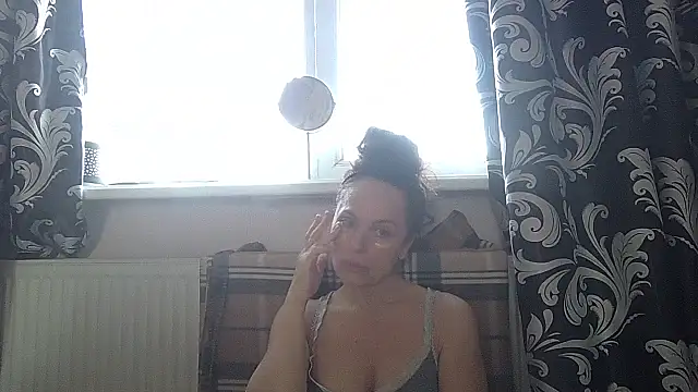 LindaStarS online show from March 17, 5:44 am