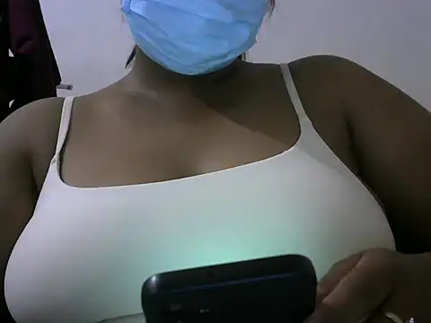 Artinah22 online show from February 4, 9:29 pm