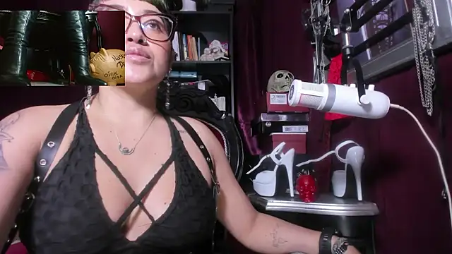 MeGoddesSara online show from March 27, 8:53 pm