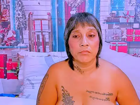 indianroxy online show from December 19, 10:46 pm