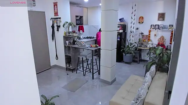 LadyNahir online show from May 9, 2:41 pm